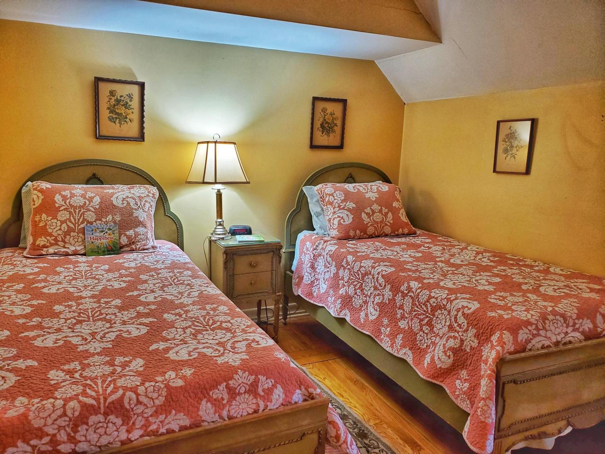 Montague Inn Bed & Breakfast Сагъно Екстериор снимка