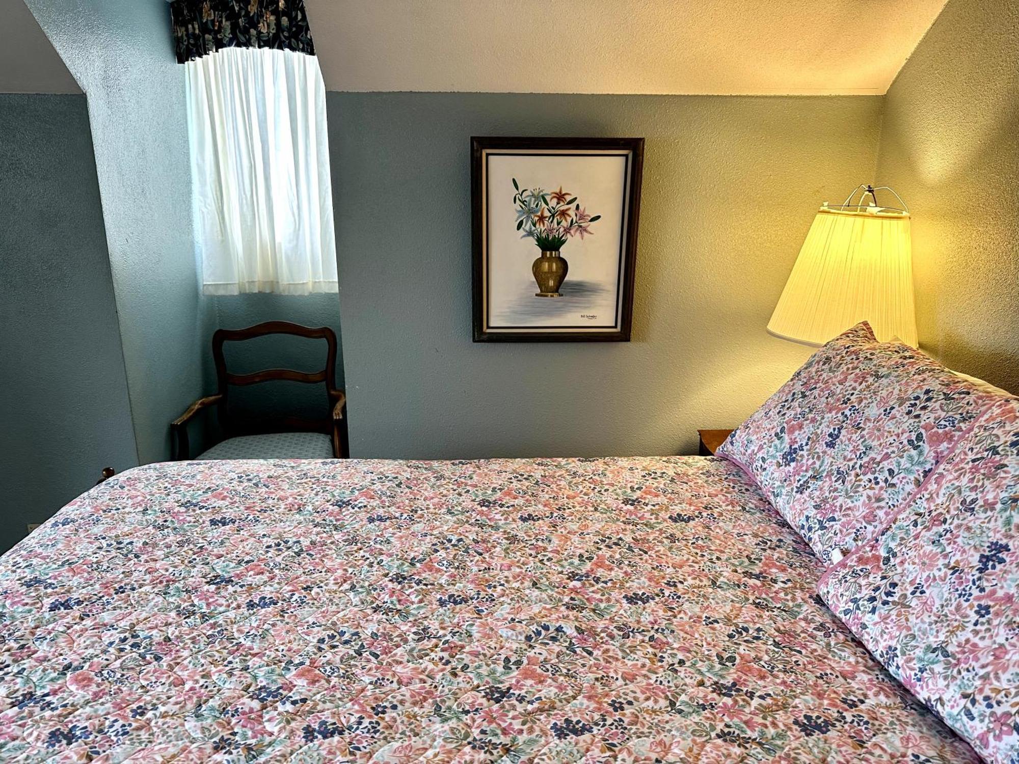 Montague Inn Bed & Breakfast Сагъно Екстериор снимка