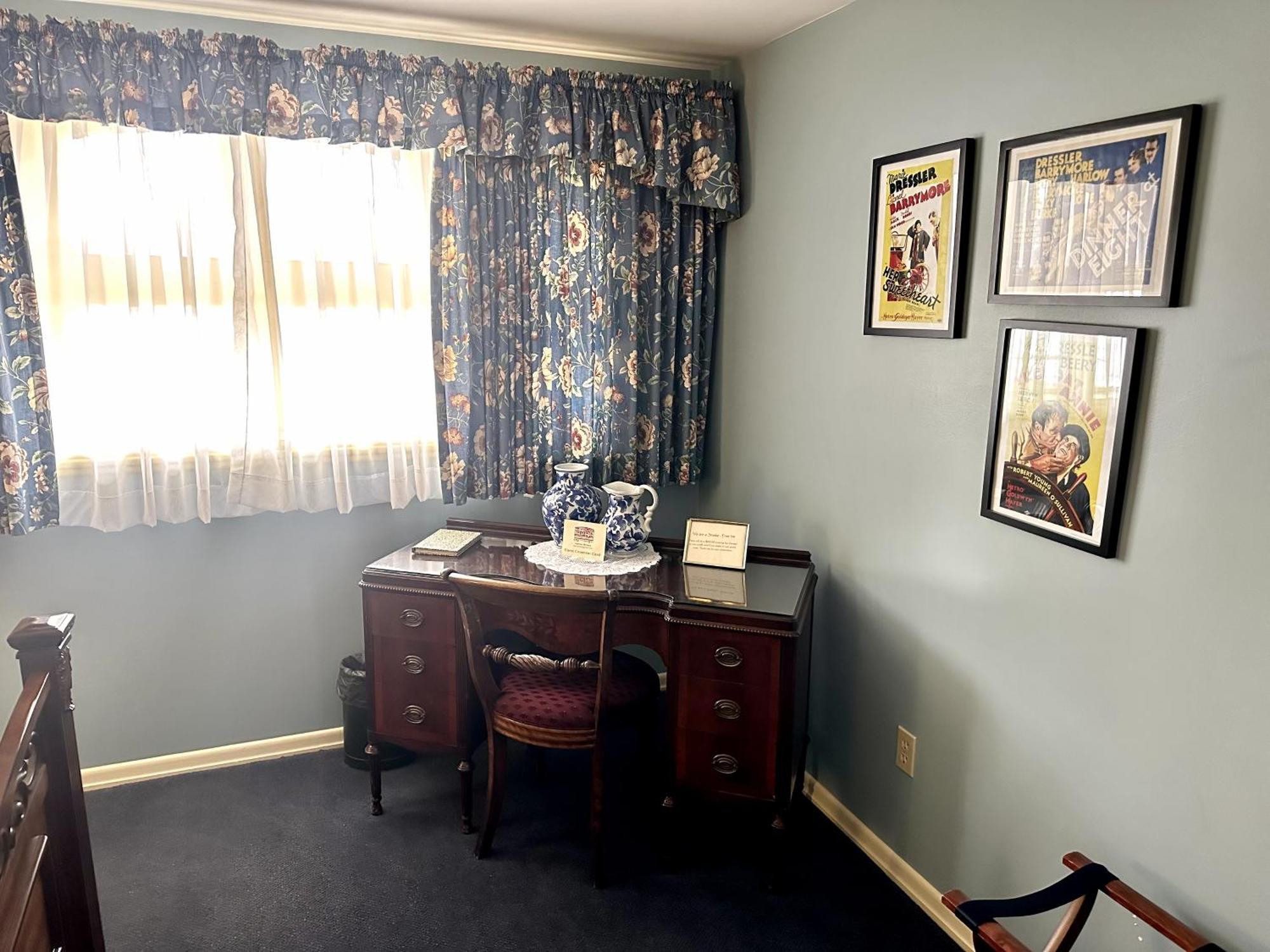 Montague Inn Bed & Breakfast Сагъно Екстериор снимка