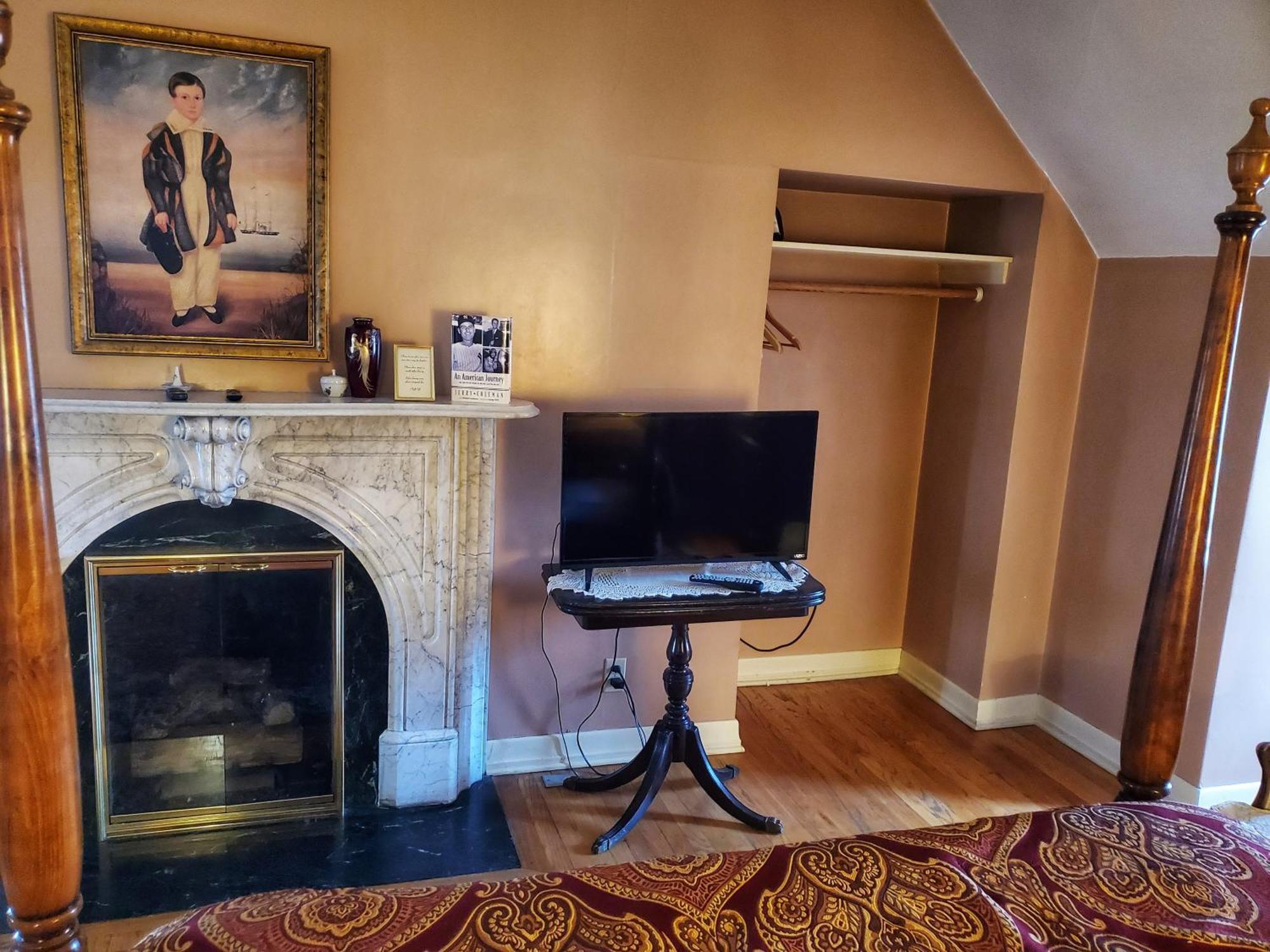 Montague Inn Bed & Breakfast Сагъно Екстериор снимка