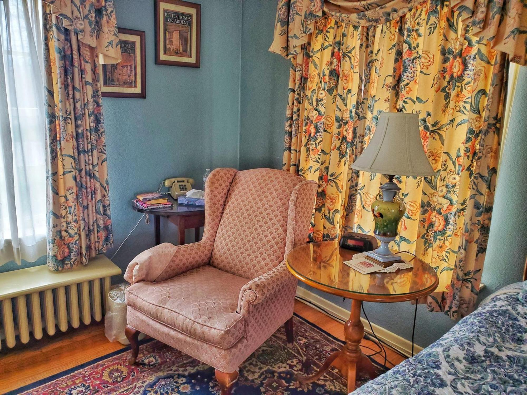 Montague Inn Bed & Breakfast Сагъно Екстериор снимка