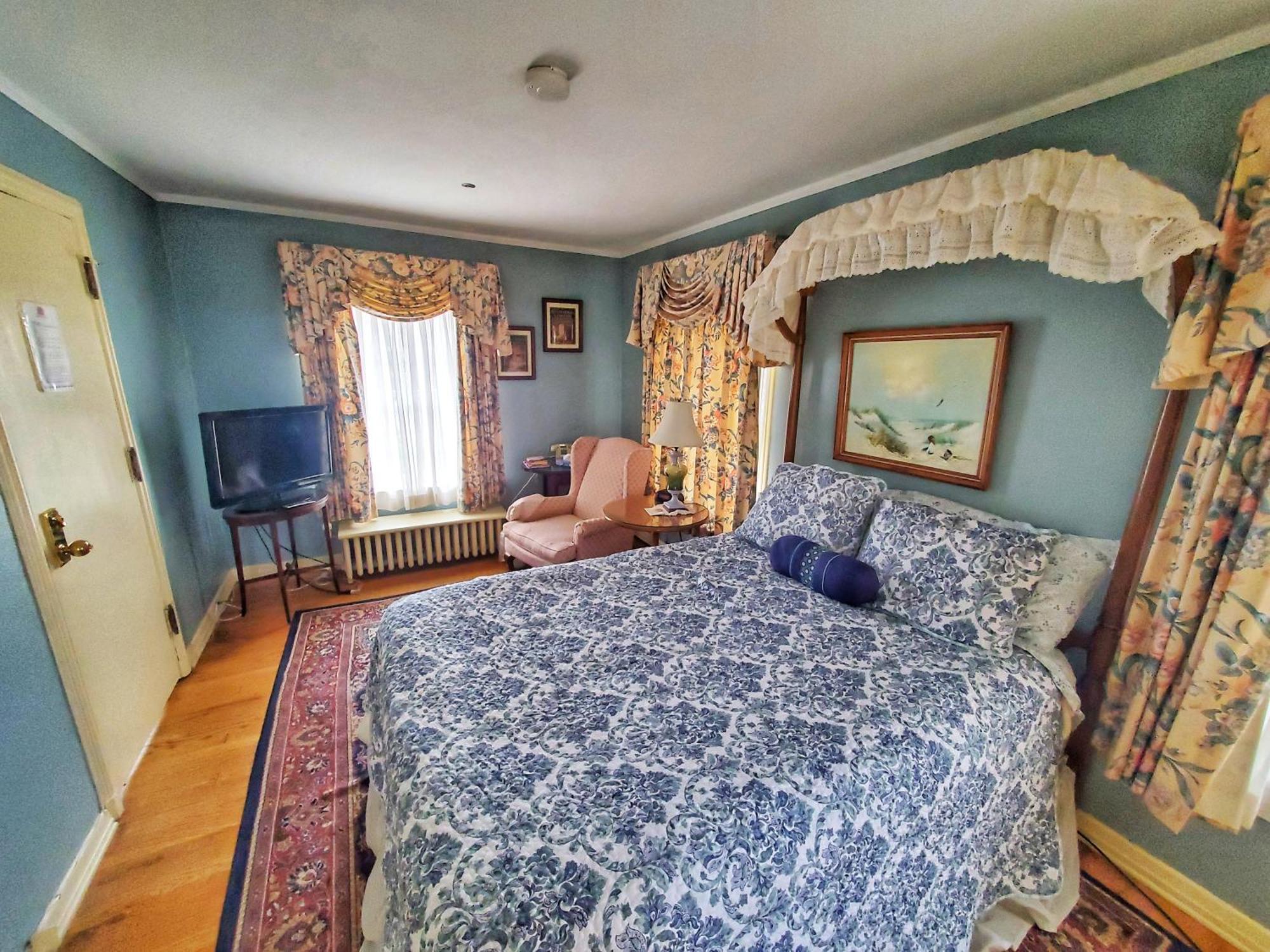 Montague Inn Bed & Breakfast Сагъно Екстериор снимка