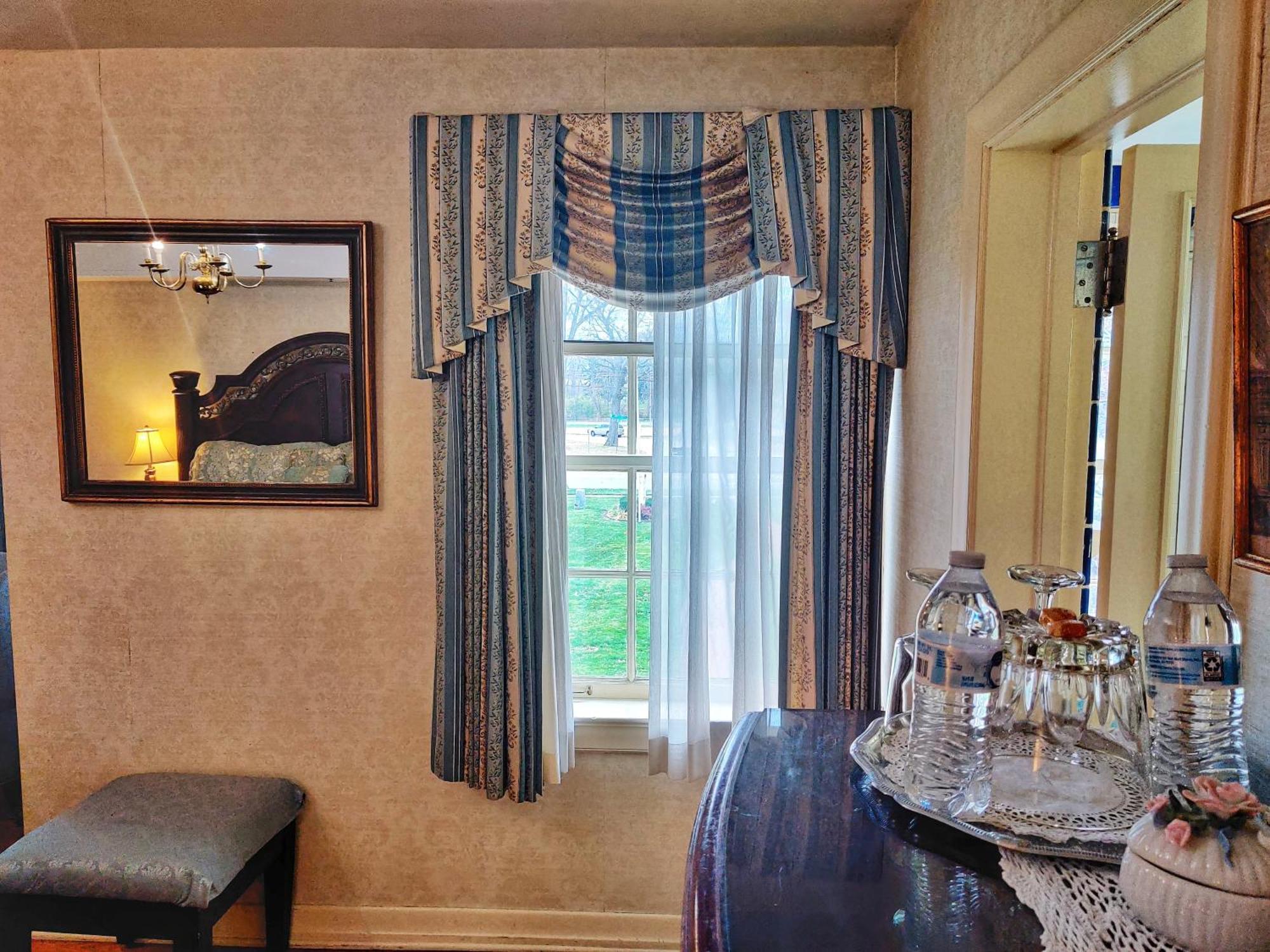 Montague Inn Bed & Breakfast Сагъно Екстериор снимка